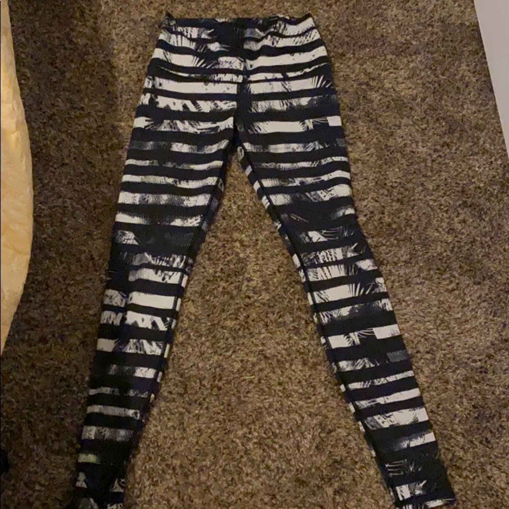 Lululemon Sz 6 leggings
